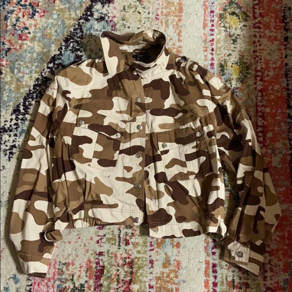 Brown Camo jacket size medium forever 21